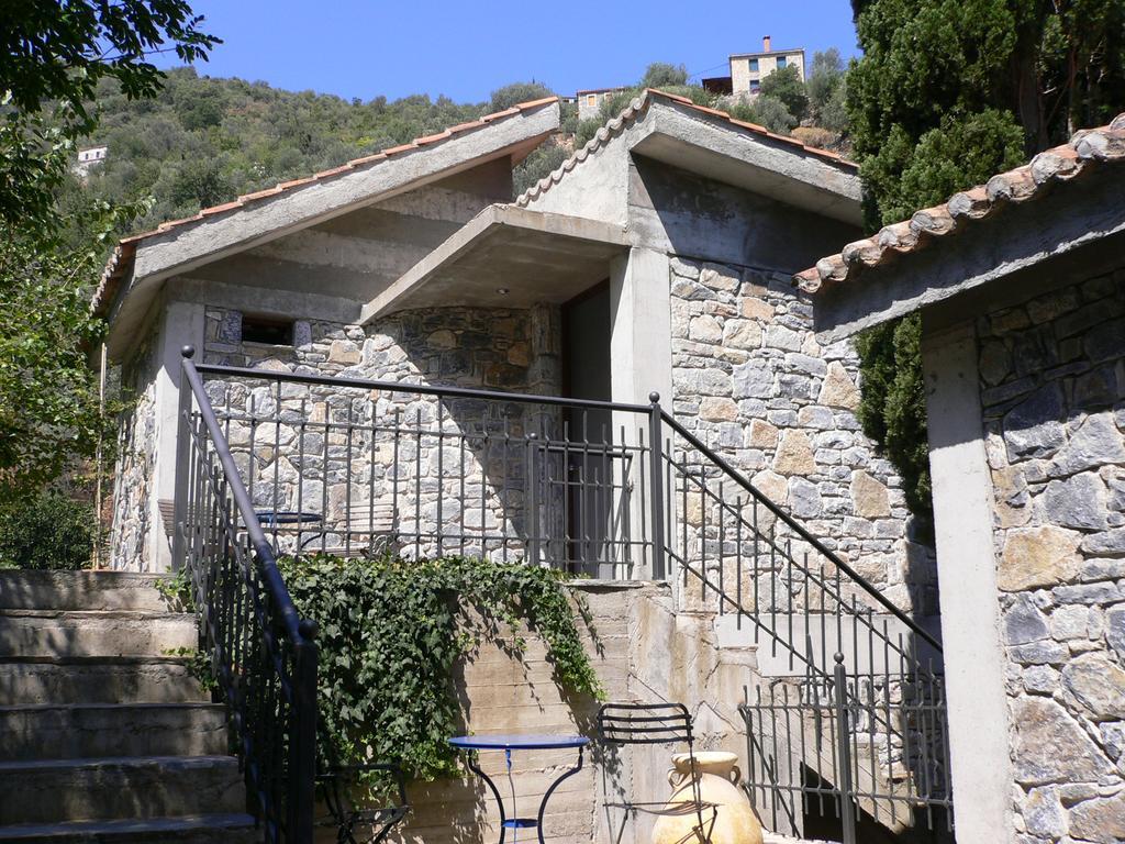 Tirós Studios Kyparissi & Spa מראה חיצוני תמונה