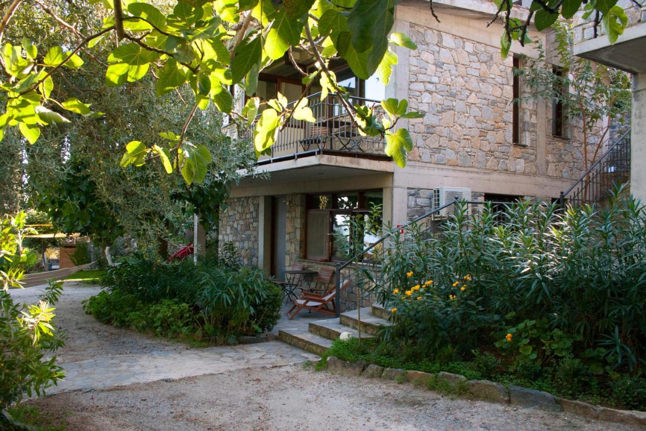 Tirós Studios Kyparissi & Spa מראה חיצוני תמונה